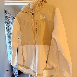 Women’s North Face jacket